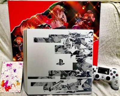PlayStation 4 Pro Persona 5 Royal Limited Edition