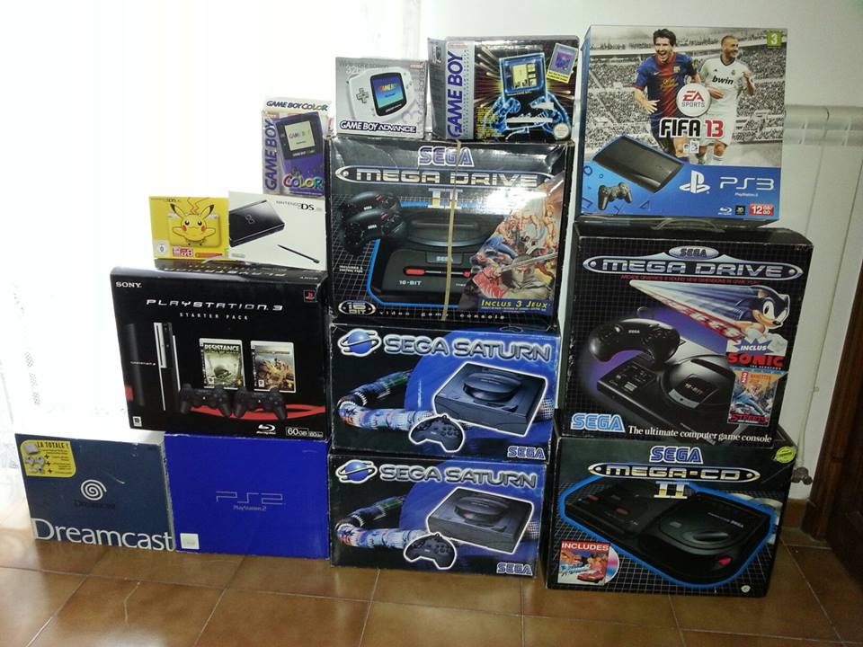 Mes précieuses. <3
 Manque une boite de mega cd II mais toutes les autres boites sont la