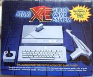 Atari XE System (Console + Clavier + Pistolet)